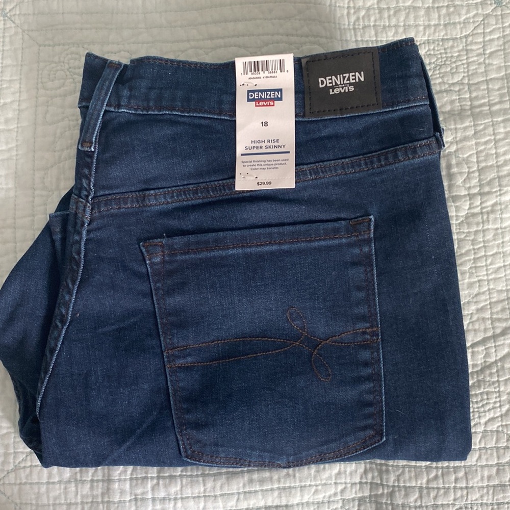 *Brand New* Levi’s Denizen size 18